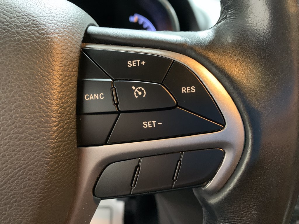 Used 2021 Jeep Grand Cherokee Limited w/ Luxury Group II AWD/4WD image 24