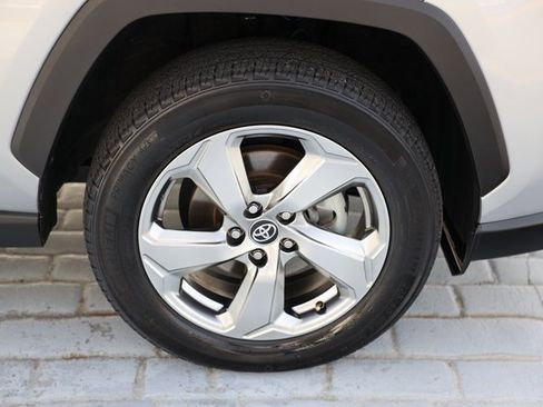 Used 2020 Toyota RAV4 Limited image 50