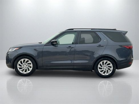 Used 2024 Land Rover Discovery S image 8
