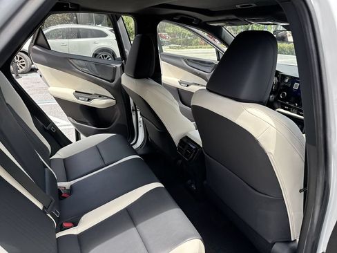 Used 2024 Lexus NX 250 FWD image 33