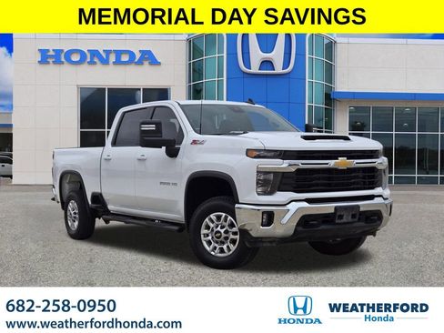 Used 2025 Chevrolet Silverado 2500 LT w/ Convenience Package AWD/4WD image 1
