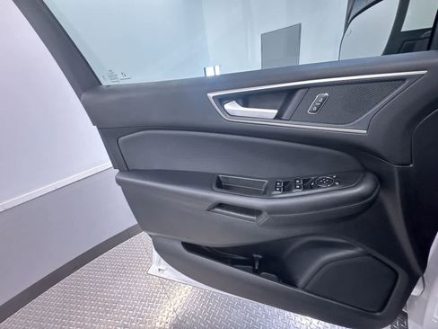 Used 2024 Ford Edge SEL image 29