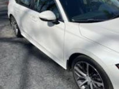 Used 2023 Honda Civic Touring image 1