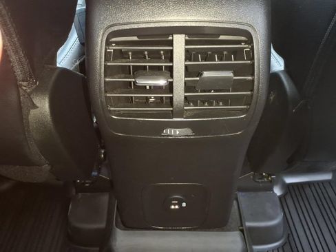 Used 2022 Ford Escape Titanium AWD/4WD image 21