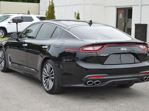 Used 2019 Kia Stinger Premium RWD image 4