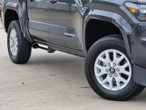 Used 2024 Toyota Tacoma SR5 AWD/4WD image 11