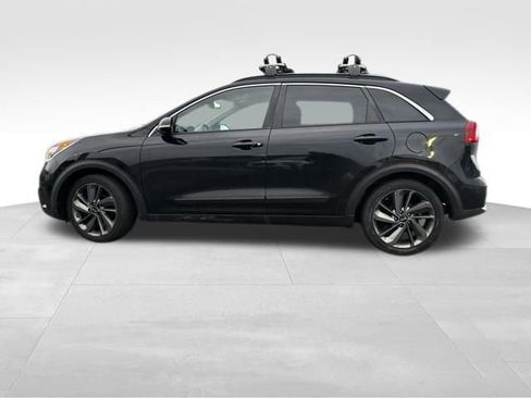 Used 2017 Kia Niro EX image 8