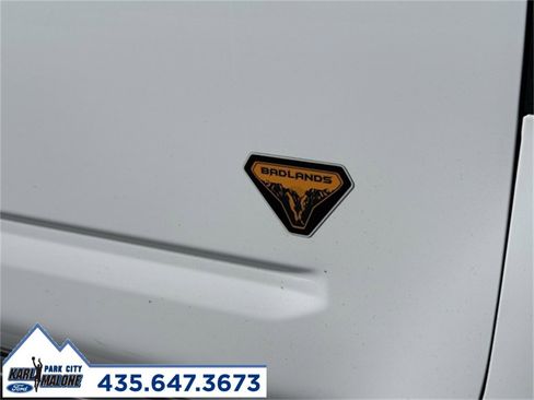 Used 2021 Ford Bronco Sport Badlands image 10