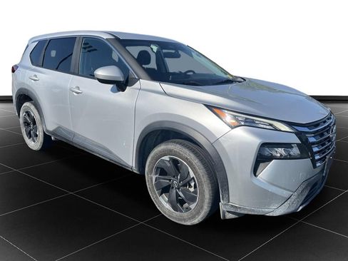 Used 2024 Nissan Rogue SV AWD/4WD image 7
