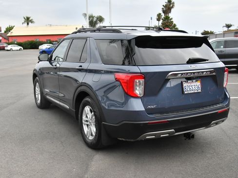 Used 2021 Ford Explorer XLT w/ Equipment Group 202A RWD image 6