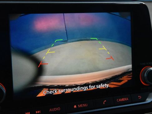 Certified 2025 Nissan Altima 2.5 SR image 11