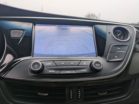 Used 2020 Buick Envision Essence image 24