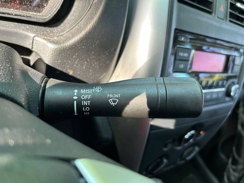 Used 2017 Nissan Versa SV FWD image 20