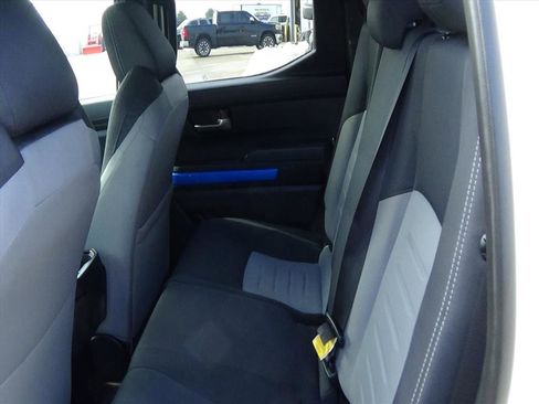 Used 2025 Toyota Tacoma TRD Off-Road image 13