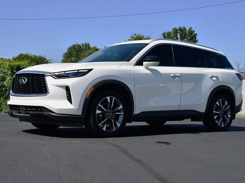 Used 2023 INFINITI QX60 Luxe w/ Performance Audio Package AWD/4WD image 3