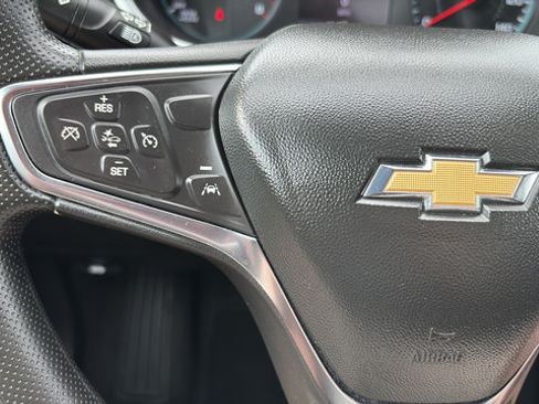 Used 2025 Chevrolet Malibu LT FWD image 9