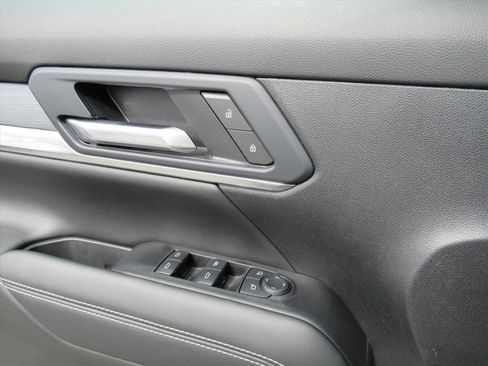 Used 2025 GMC Terrain Elevation w/ Elevation Premium Package image 20