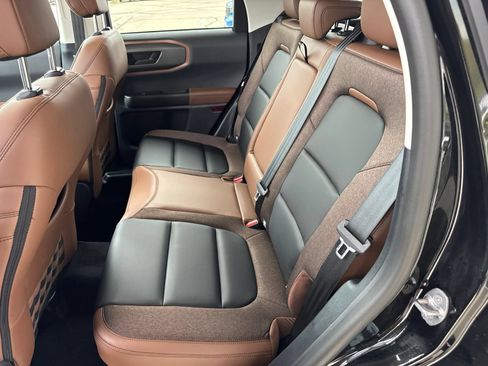 Certified 2025 Ford Bronco Sport Outer Banks w/ Outer Banks Tech Package+ AWD/4WD image 36