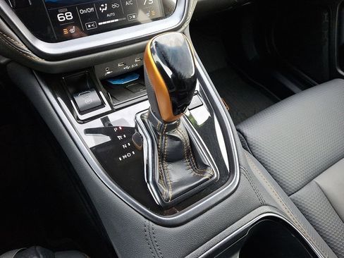 Used 2022 Subaru Outback Wilderness image 17