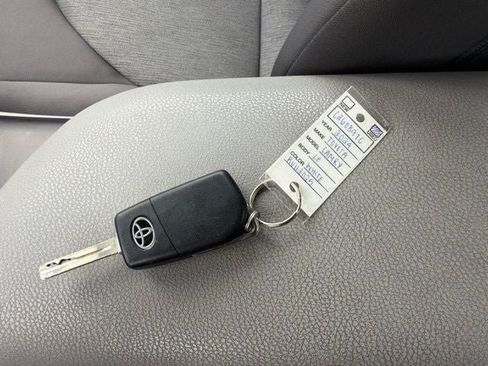 Used 2024 Toyota Camry LE AWD/4WD image 28
