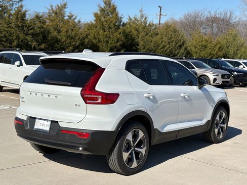 New 2026 Volvo XC40 B4 Core image 5