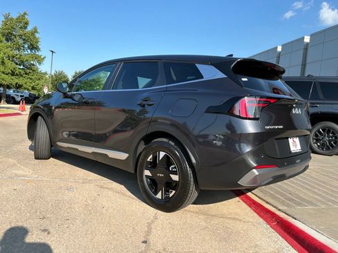 Used 2026 Kia Sportage LX FWD image 8