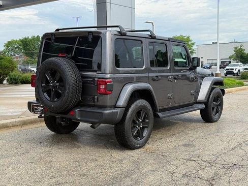 Used 2021 Jeep Wrangler Unlimited Sahara AWD/4WD image 3