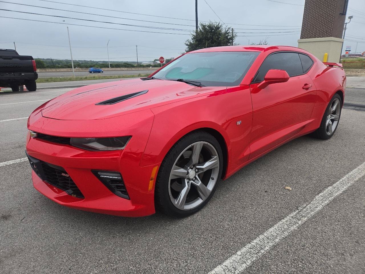 Used 2017 Chevrolet Camaro SS RWD image 2