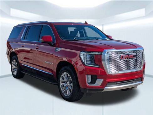 Used 2024 GMC Yukon XL Denali image 8
