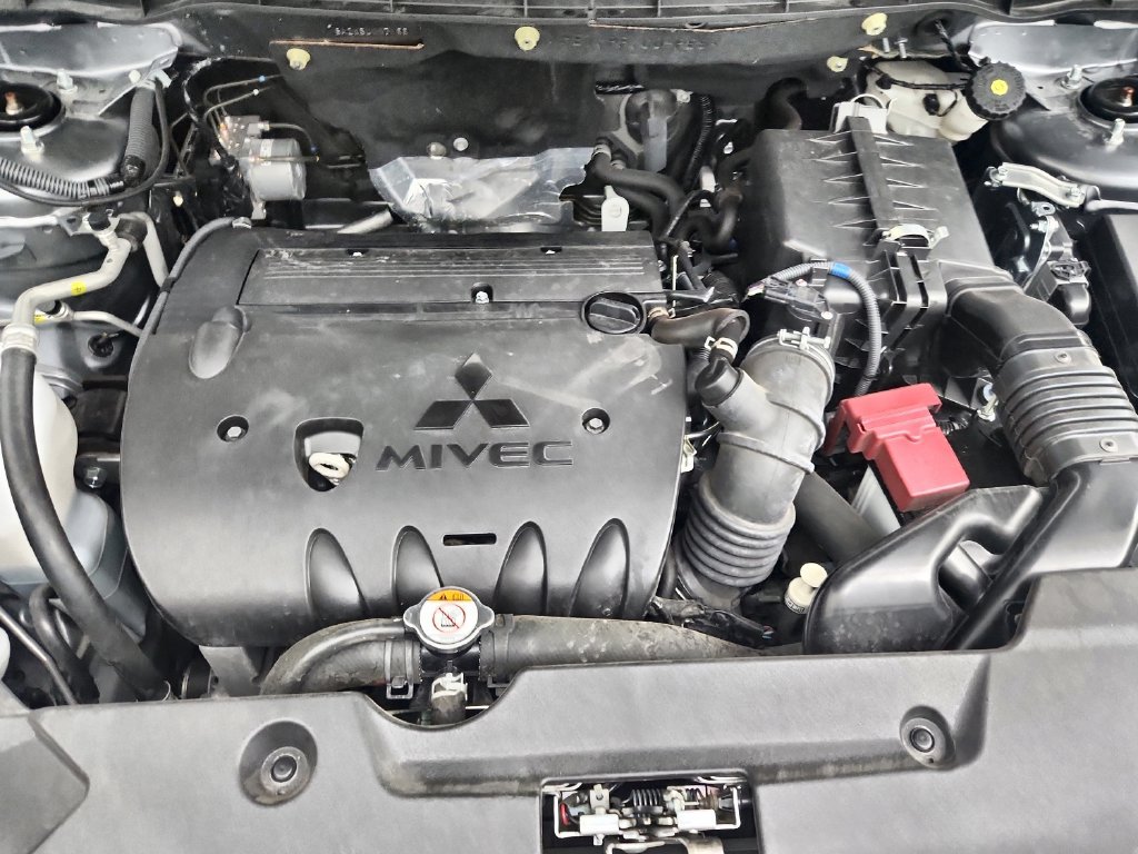 Used 2025 Mitsubishi Outlander Sport SE AWD/4WD image 35