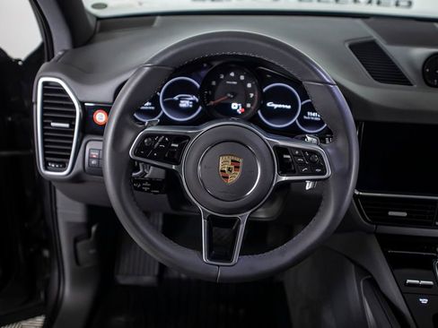 Used 2023 Porsche Cayenne AWD/4WD image 26