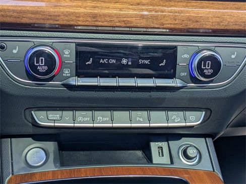 Used 2022 Audi Q5 2.0T Premium image 25