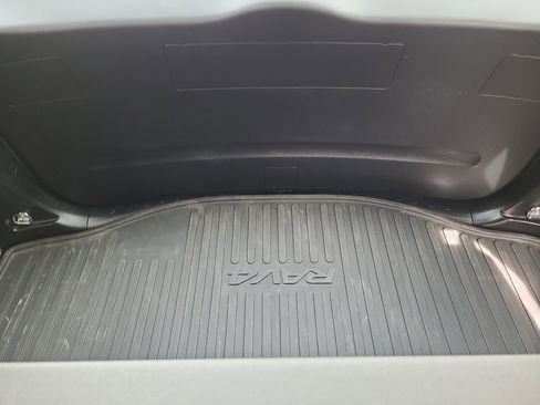 Used 2017 Toyota RAV4 Limited w/ Advanced Technology Package image 31