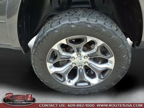 Used 2019 RAM 1500 Limited AWD/4WD image 17