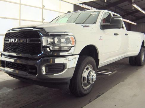 Used 2023 RAM 3500 Tradesman image 2