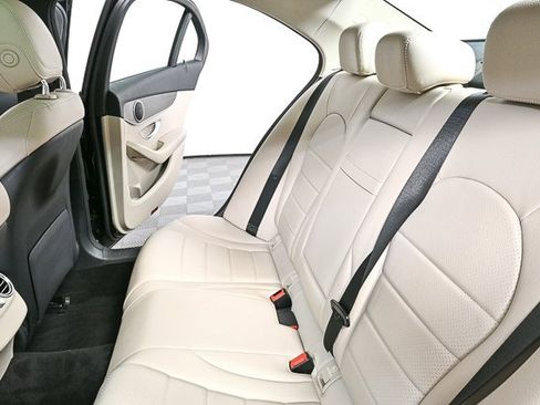 Used 2019 Mercedes-Benz C 300 Sedan image 19