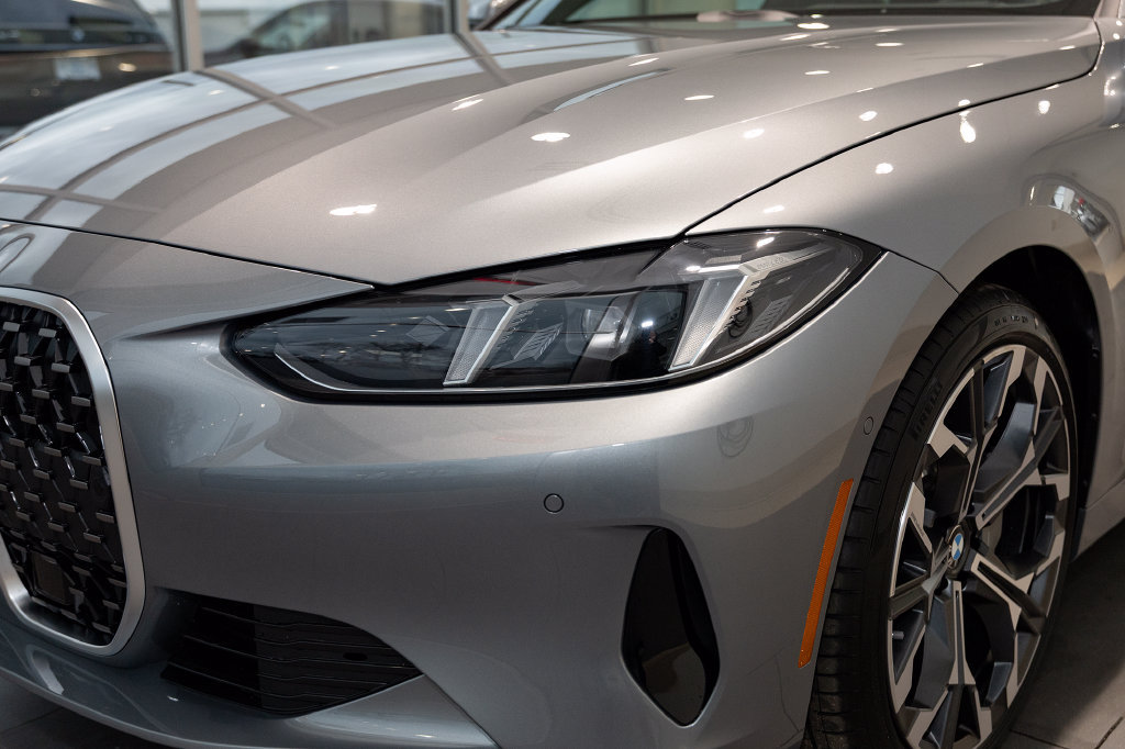 Used 2026 BMW 430i xDrive Coupe w/ Premium Package AWD/4WD image 11