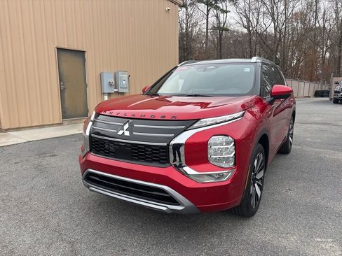 New 2026 Mitsubishi Outlander SEL image 2