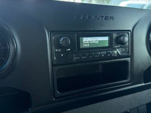 Used 2023 Mercedes-Benz Sprinter 2500 image 23
