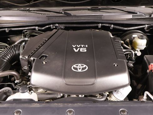 Used 2012 Toyota Tacoma PreRunner w/ TRD Off-Road Pkg image 18