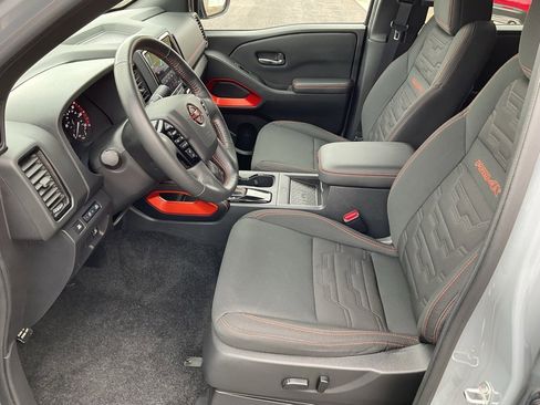 Used 2023 Nissan Frontier PRO-4X w/ Pro Convenience Package image 10