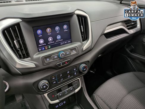 Used 2024 GMC Terrain SLE FWD image 11
