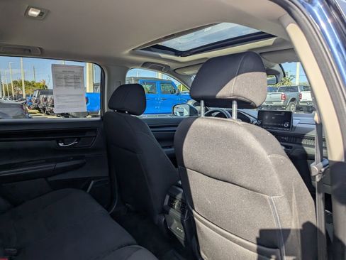 Used 2024 Honda CR-V EX image 12