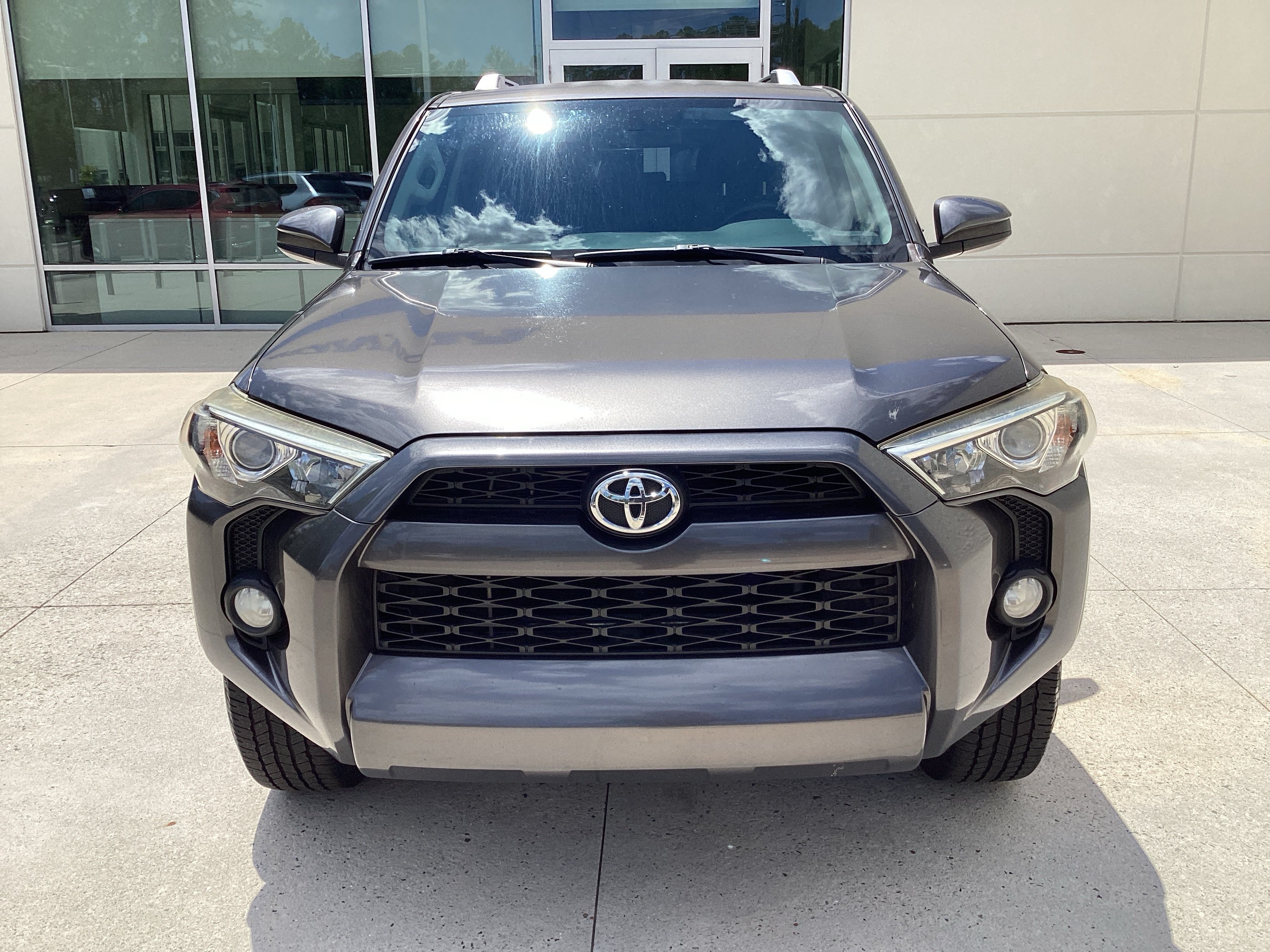 Used 2016 Toyota 4Runner SR5 RWD image 3