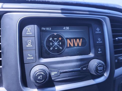 Used 2018 RAM 2500 Tradesman w/ Chrome Appearance Group AWD/4WD image 18