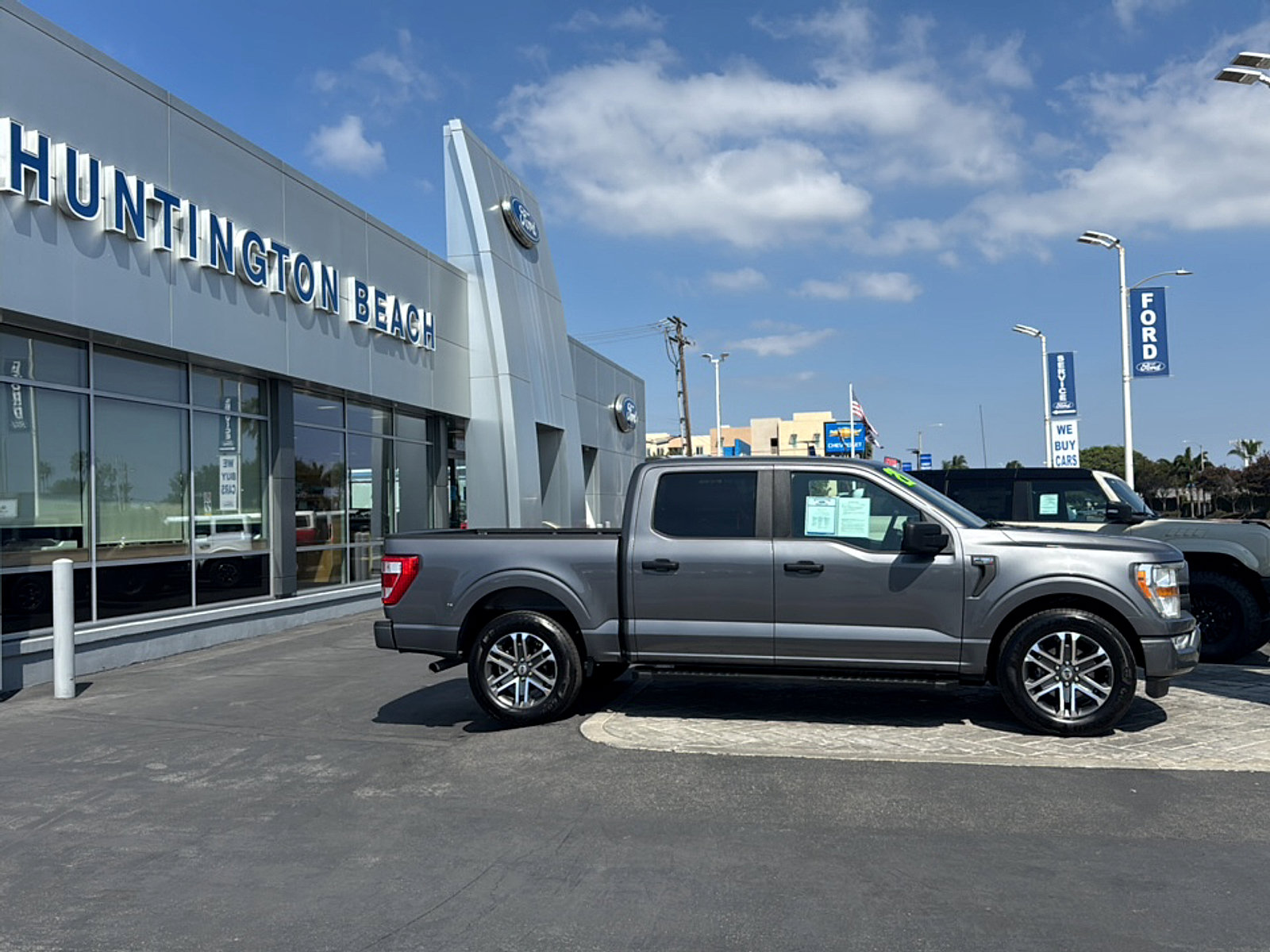 Used 2021 Ford F150 XL w/ STX Appearance Package RWD image 3