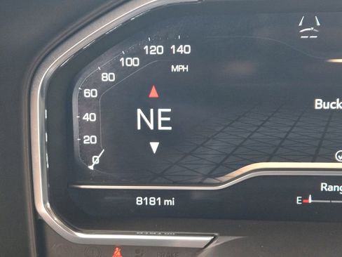 Used 2025 GMC Sierra 2500 Denali w/ Denali Reserve Package image 10