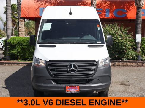 Used 2021 Mercedes-Benz Sprinter 3500 image 3