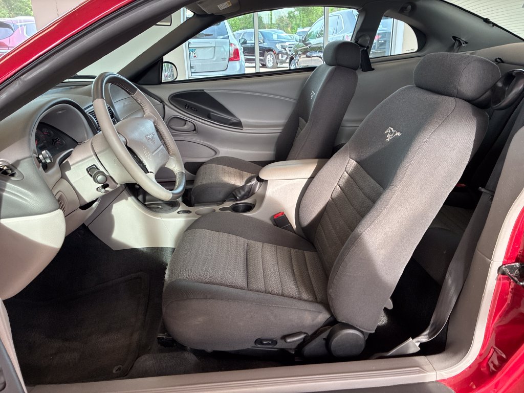 Used 2004 Ford Mustang GT RWD image 10