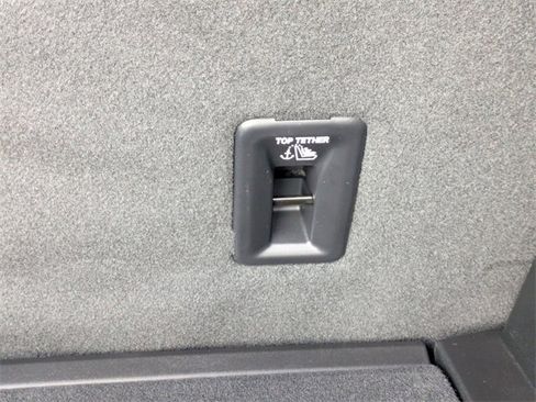 New 2026 Chevrolet Equinox EV LT image 31